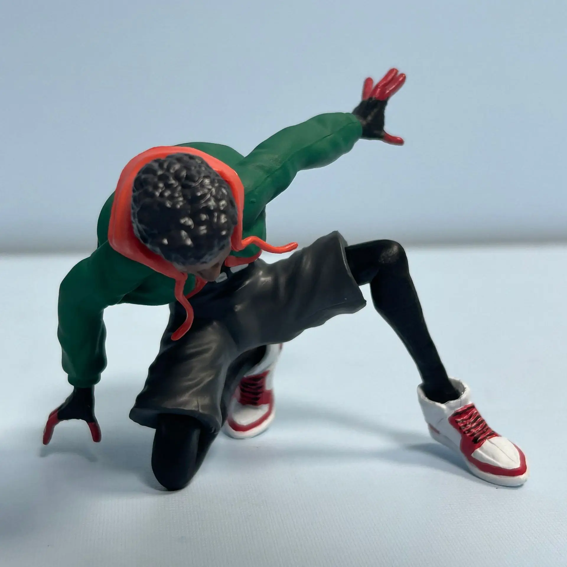 thumbnail image 1 of Marvel Universo Paralelo Horizontal Miles Spider Man Super Doble Cabeza Juguete Hecho A Mano Muñeco De Práctica De Valor Mil Regalo, 1 of 5