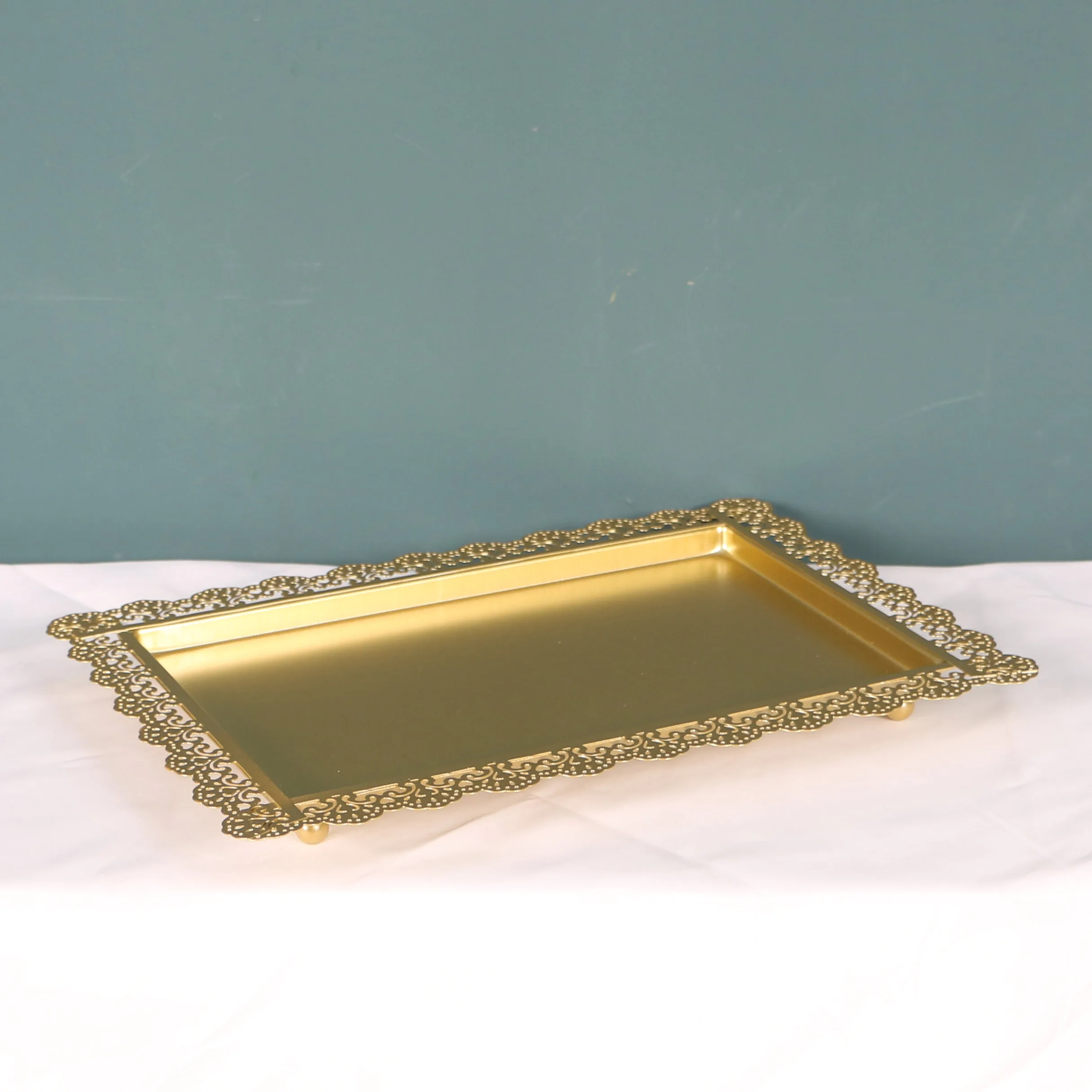 Gold Metal Cake Stands Sets Wedding Party Cupcake Plates Baking Tools for Cakes Cake Decoration Accessories for Home Bakeware