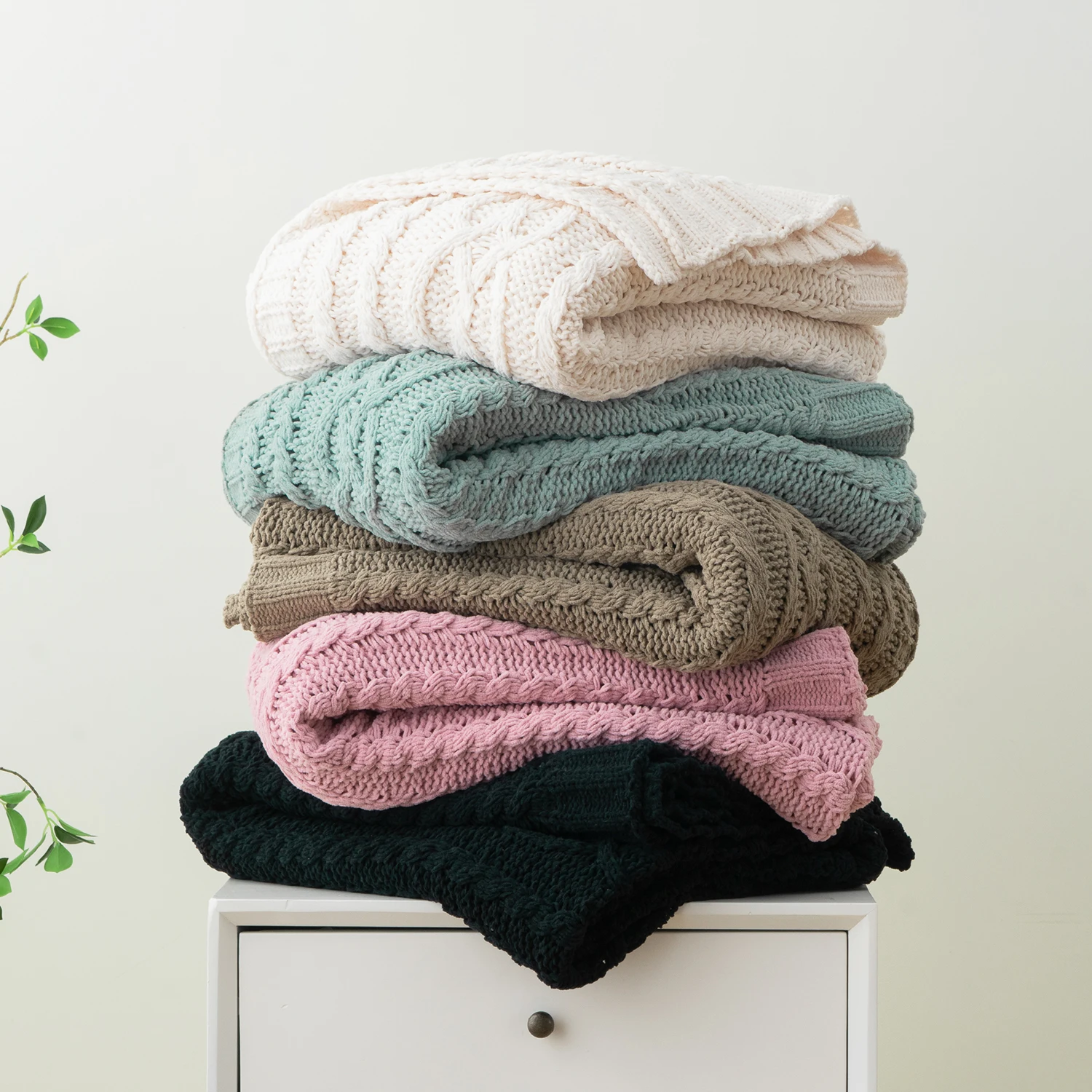 Battilo Soft Woven Chenille Blanket Plaid Throw Blanket for Sofa