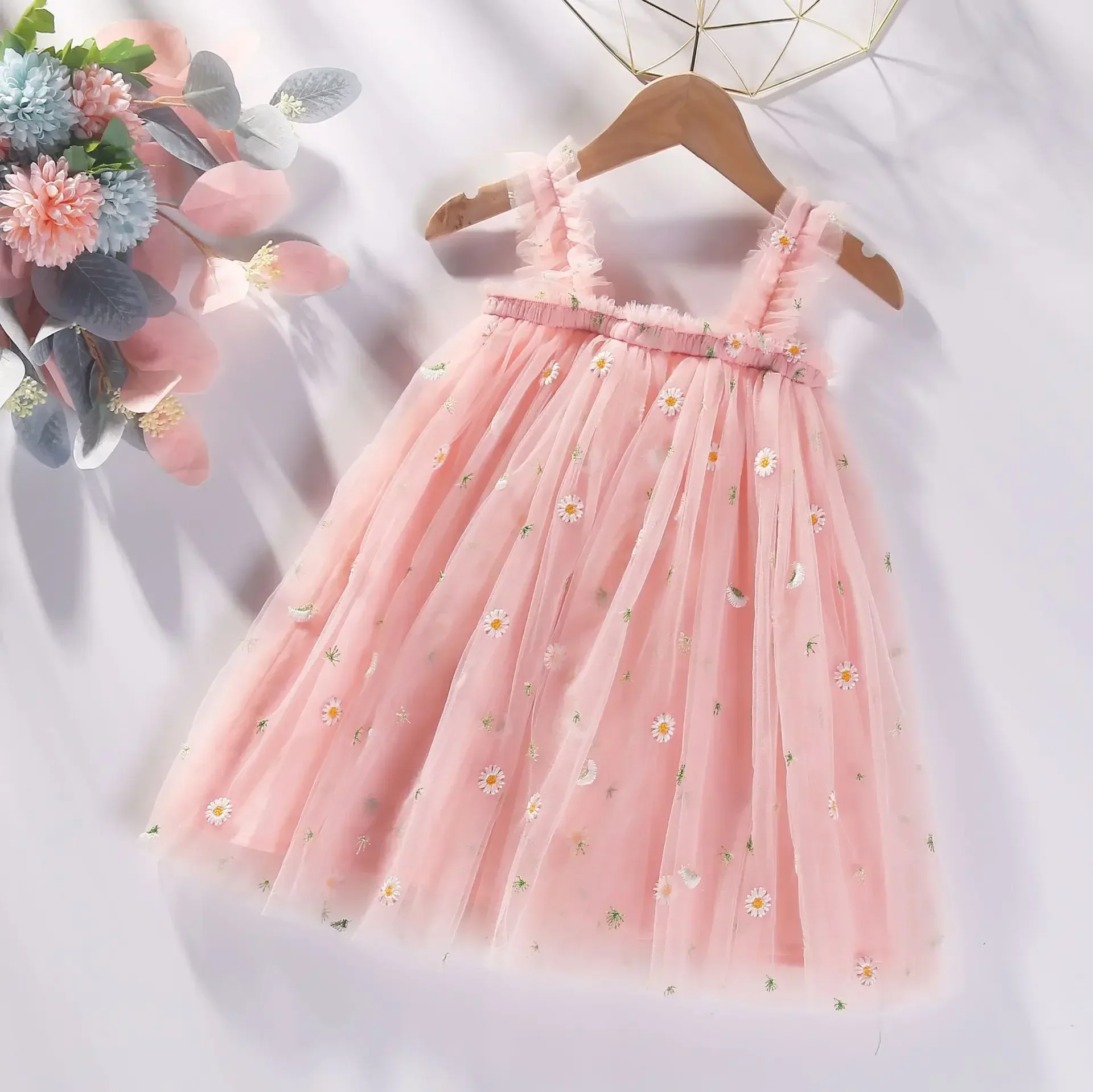 pink dress daisy-E
