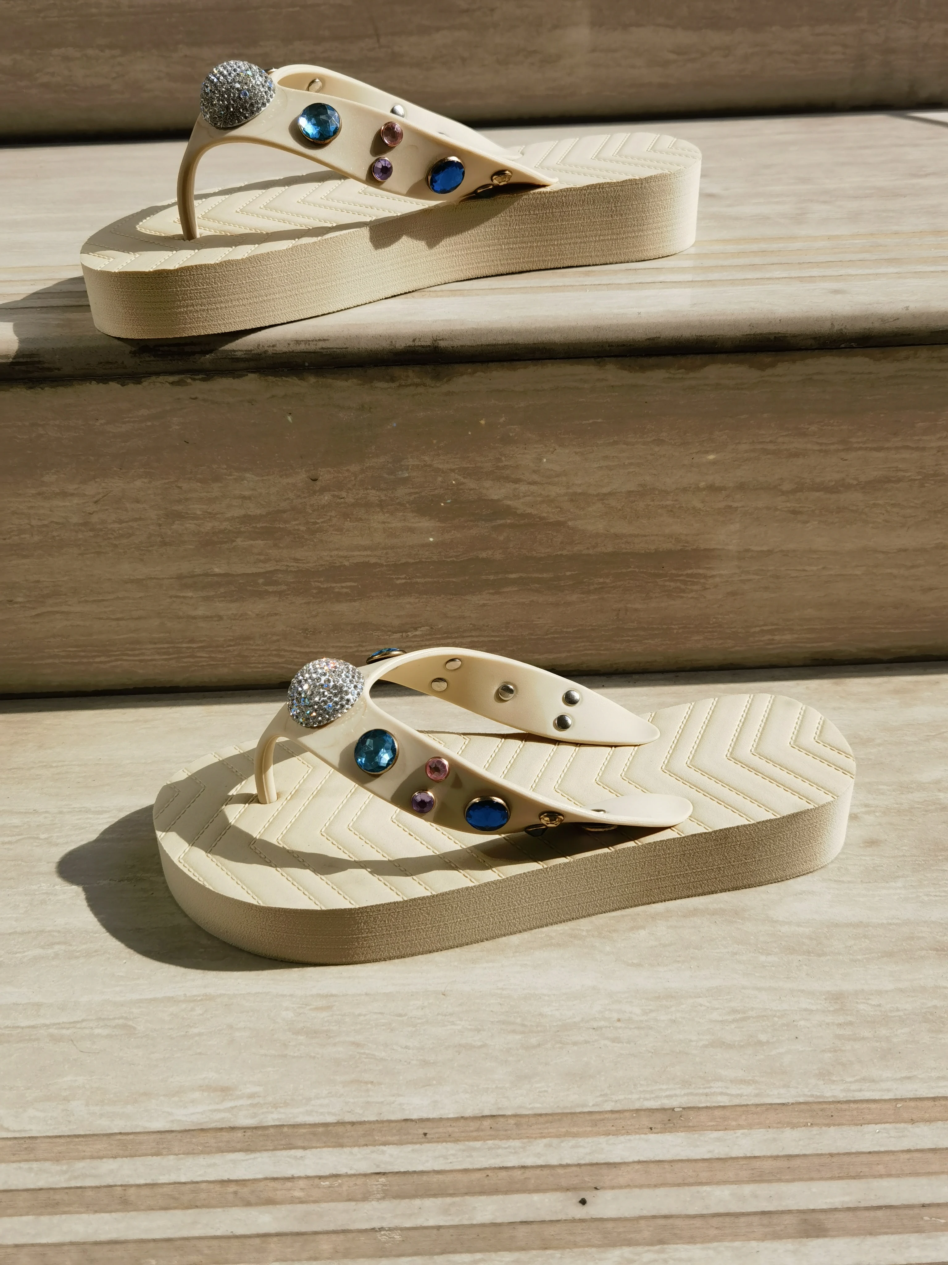 2023 Summer Crystal High Quality Female Flip Flops Women Beach Slippers Fashion Breathable Casual Ladies Anti-skid Shoes