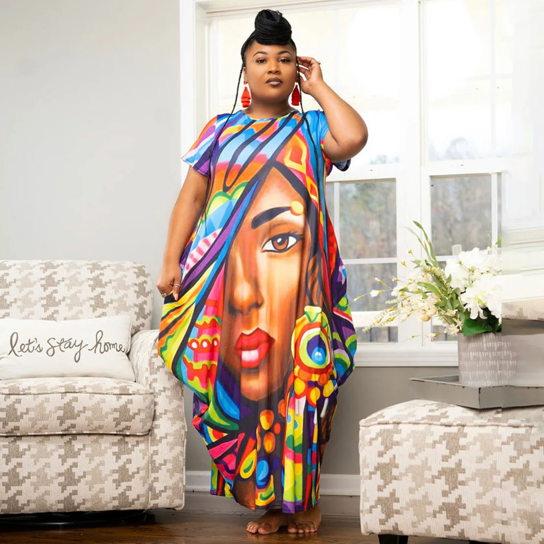 

Женское летнее платье с коротким рукавом и круглым вырезом