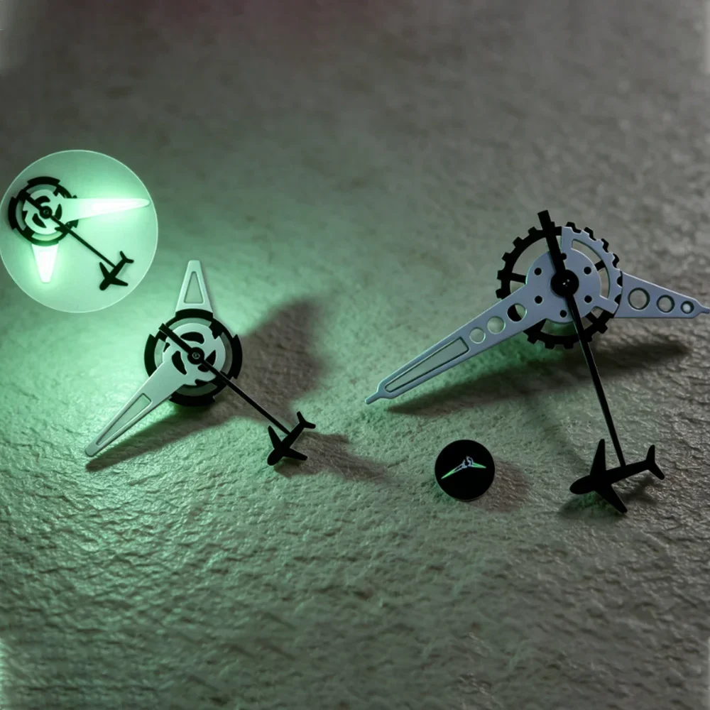 Gear-Shaped Green Luminous Watch Hands with Aircraft Second Hand