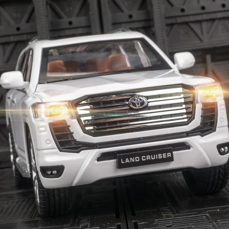 Toyota Prado LC250 Modellauto 1:24 – Legierung, öffnende Türen, Sammlerstück