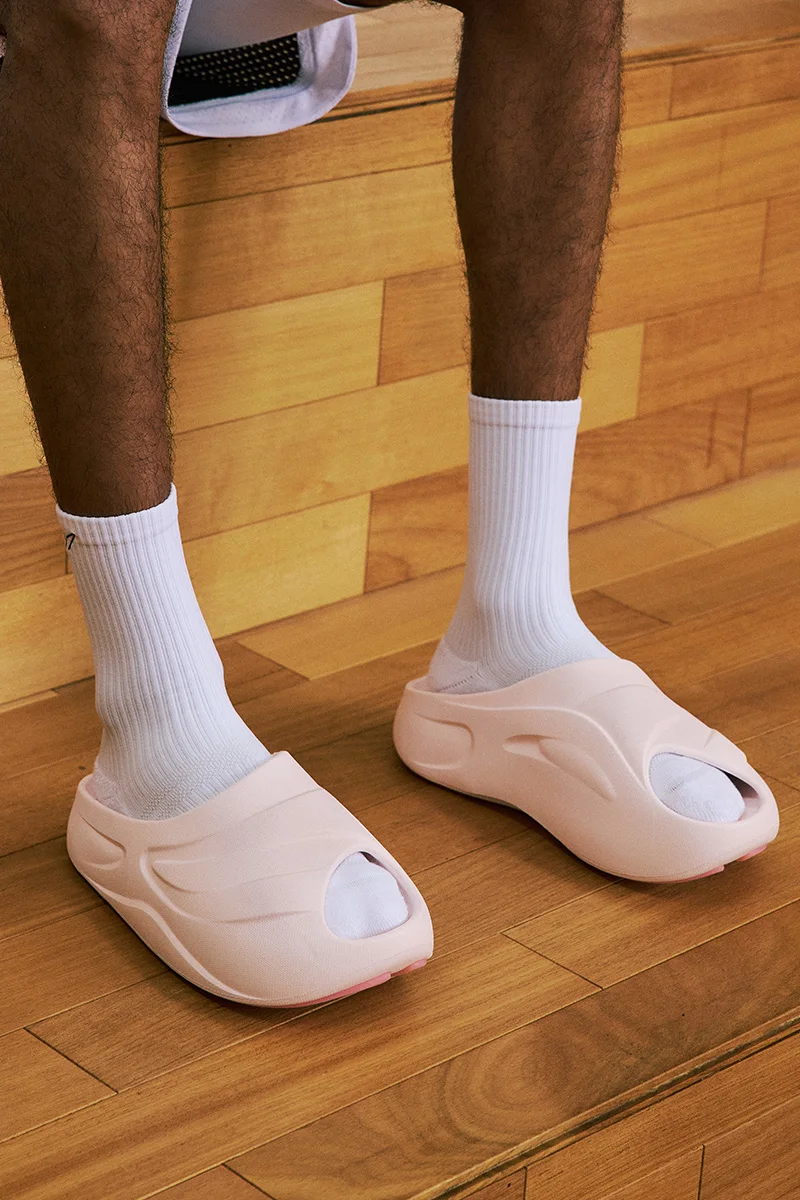 Lightweight Slippers for Women and Men 20