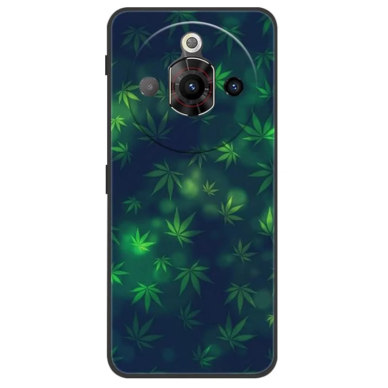 Astronaut Silicone Phone Case with Camera Protection - Stylish Back Cover  Coque