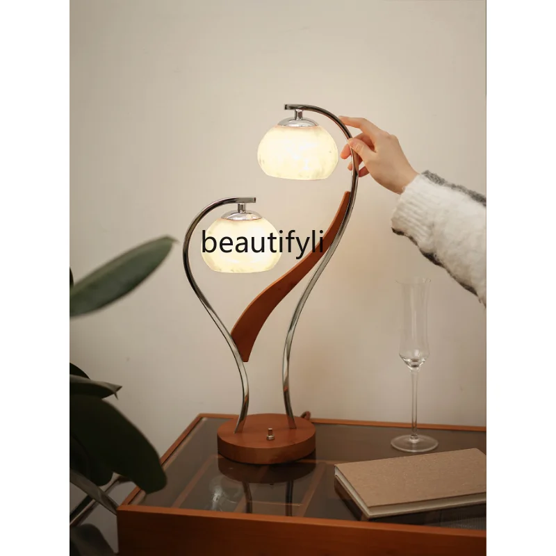 

Campanula Table Lamp Bedside Lamp Atmosphere Sense Bedroom Bedside Table Advanced Sense Desktop Good-looking desk decoration