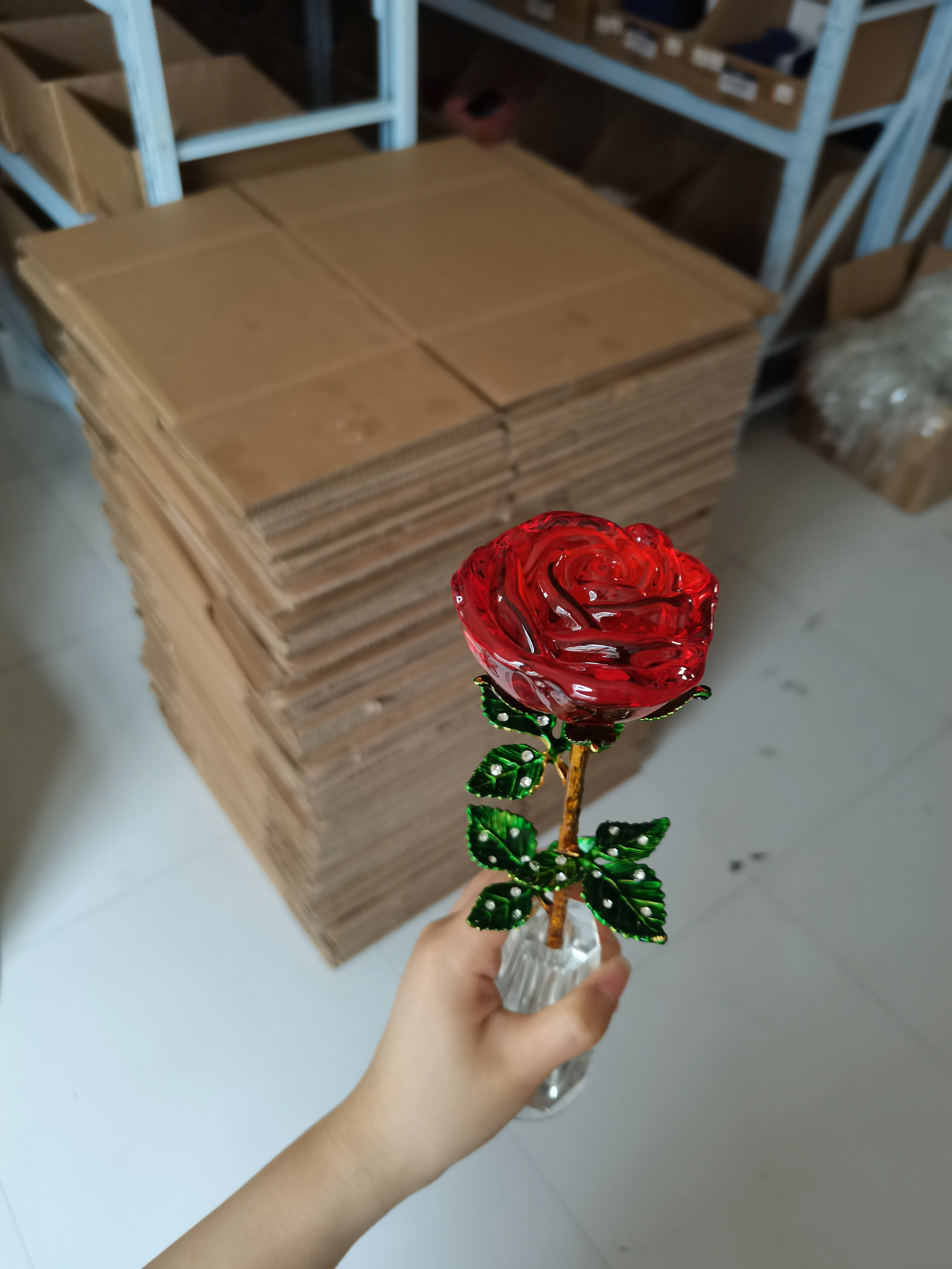 Rosa in fibra in campana di cristallo - Mary's bomboniere