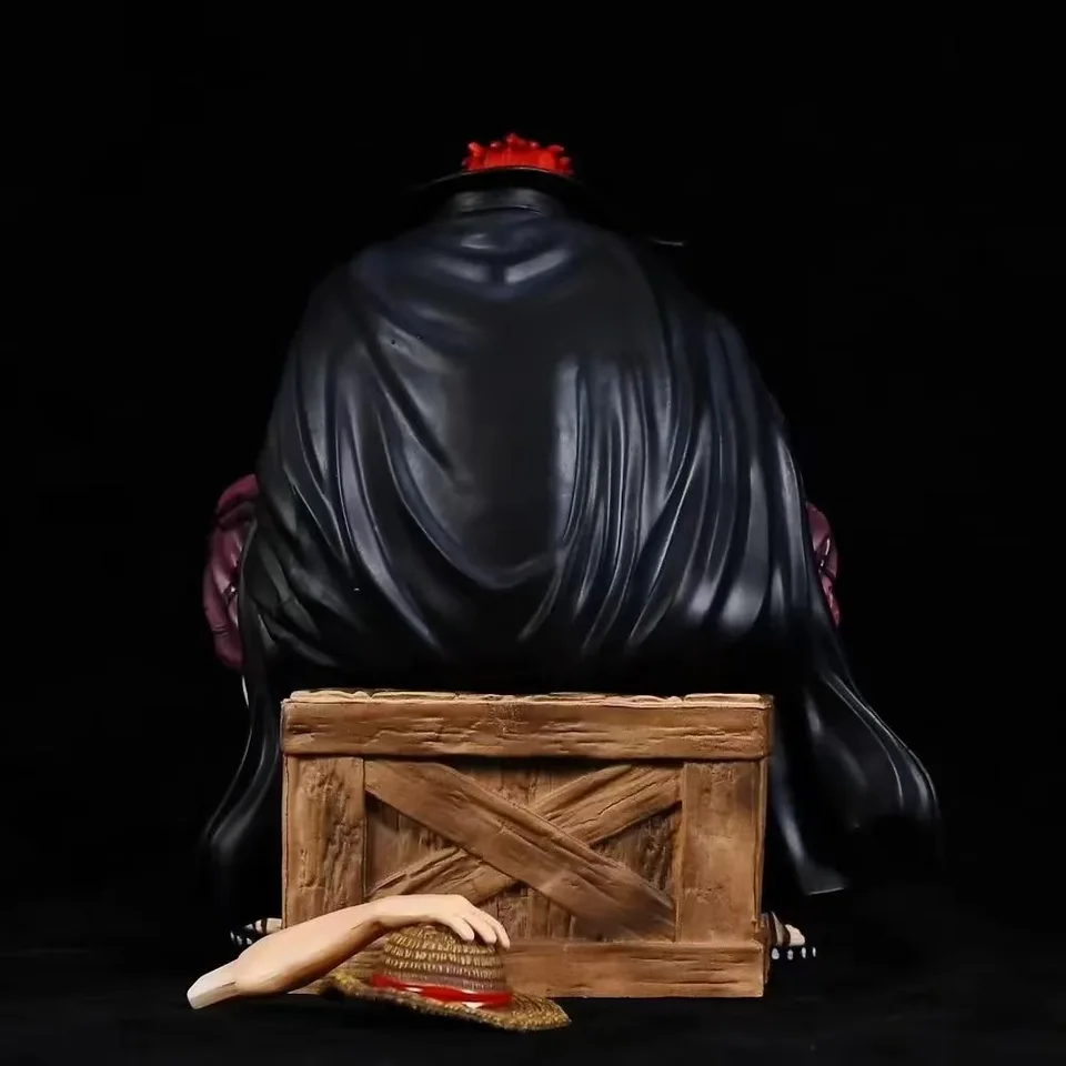 15cmアニメワンピース四皇赤髪のシャンクス座り姿勢フィギュア等身大