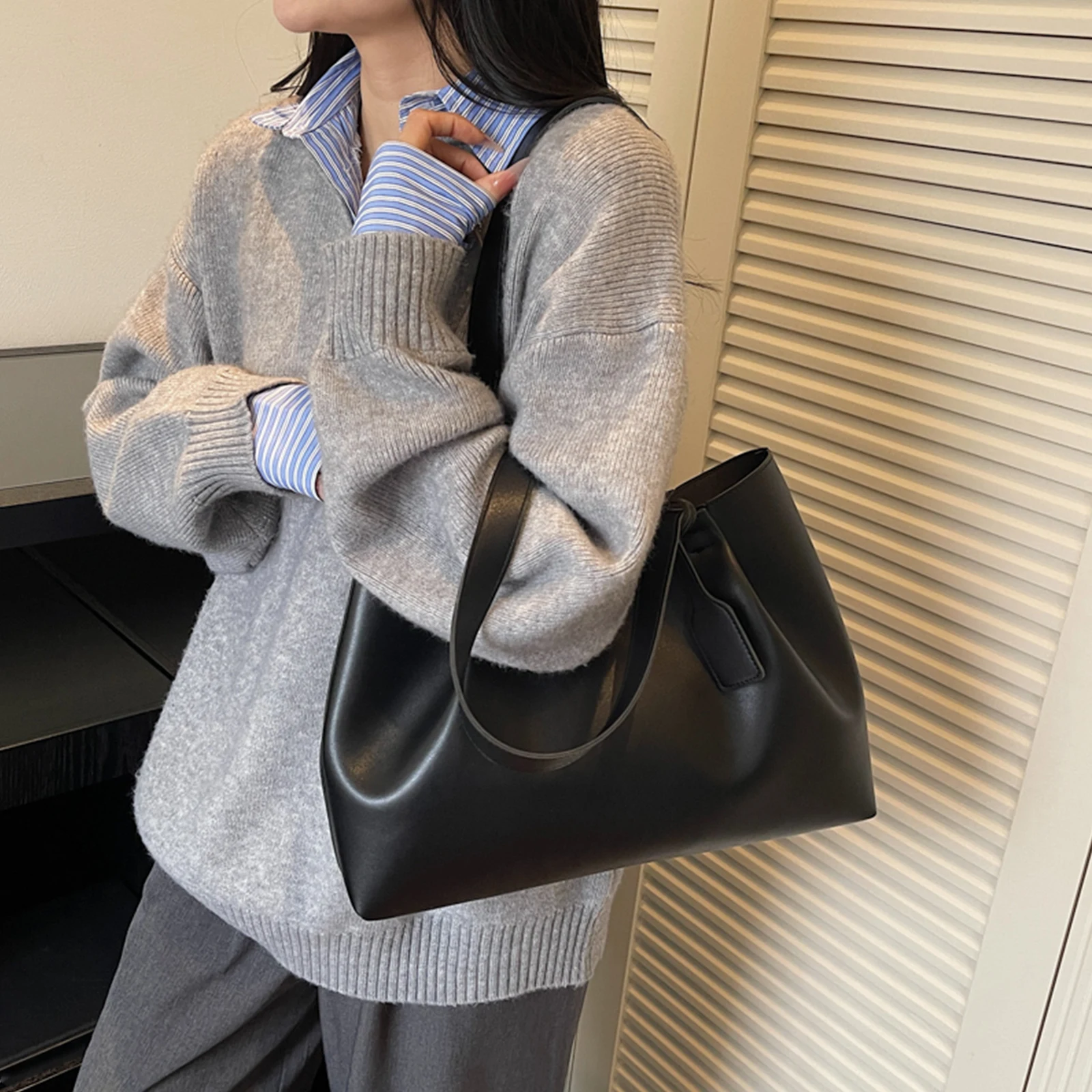 PU Leather Shoulder Bags Pleated Tote Bags Retro Commuter Bag for Women Work Shopping Travel Daily