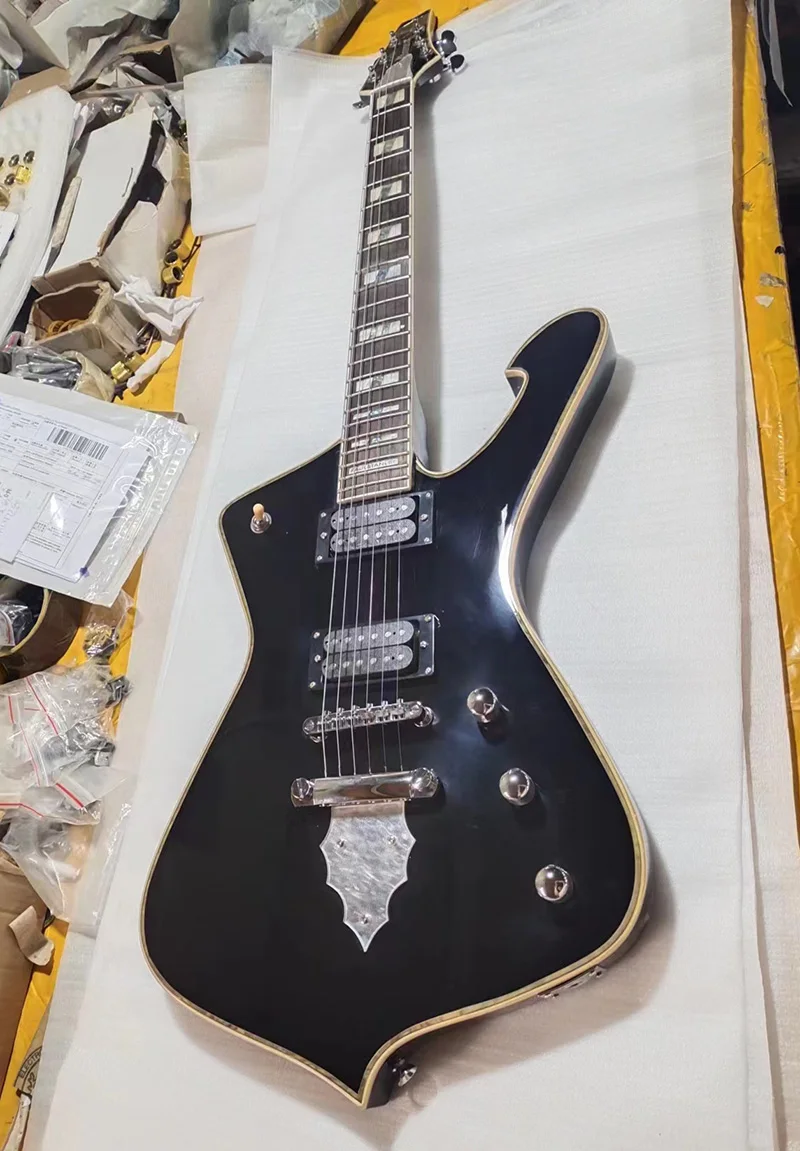 

Black Beauty Electric Guitar, Rose Wood Fingerboard. quality assurance