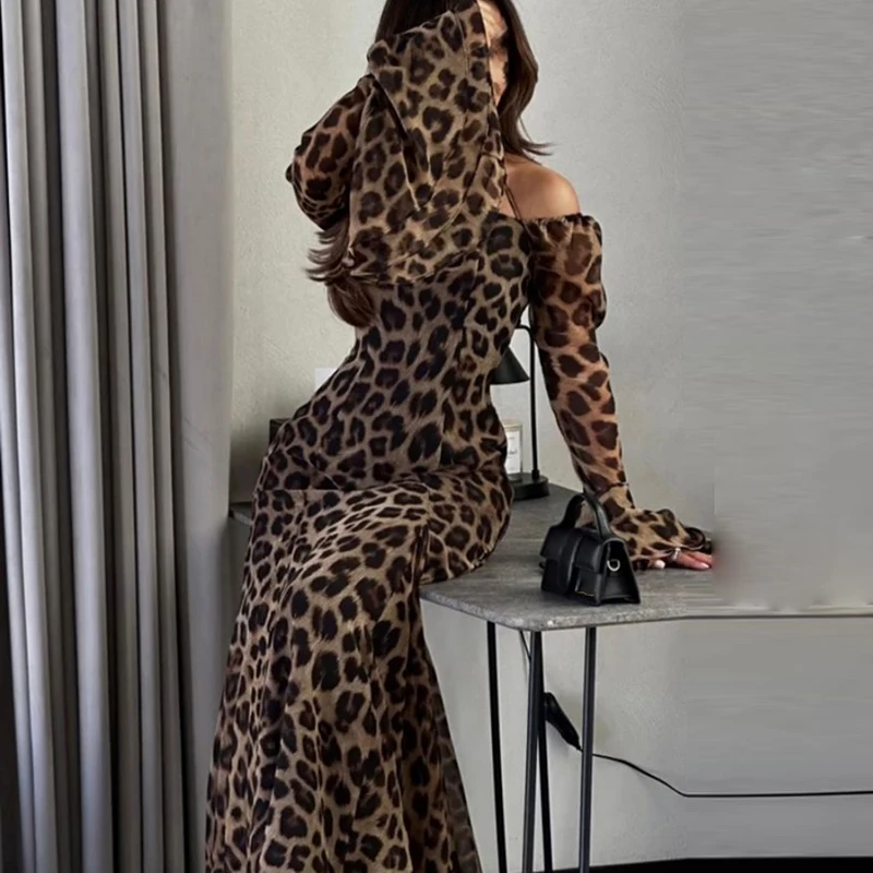 فستان سهرة طويل بنقشة ليوبارد – تصميم أنثوي فاخر
