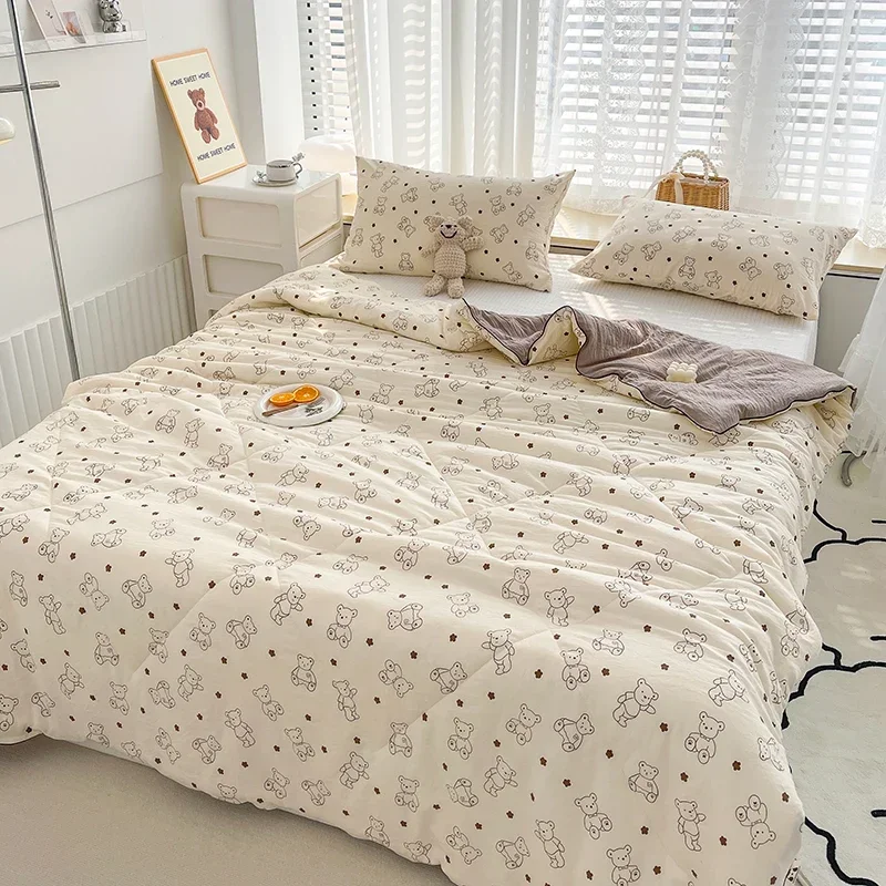 Washed Double Gauze Summer Blanket Grade A Lightweight Breathable Thin Quilt Queen Soya Fibre Fill Summer Comforter