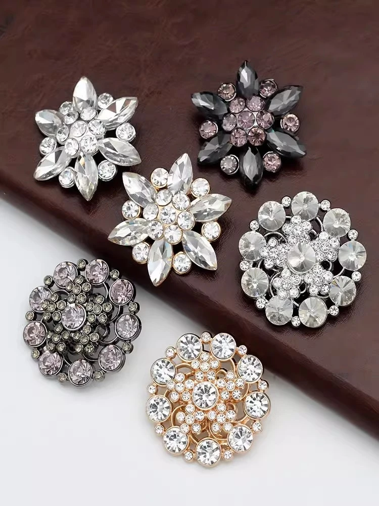 Description Picture 2 of item1pcs Rhinestone Buttons for Fur Coat Cardigan Rhinestone for Needlework Collar Sewing Embellishment Replace Metal Buckle