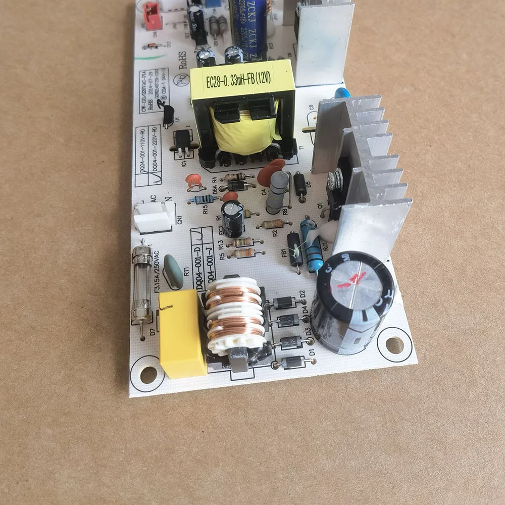 Carte De Circuit Imprimé For Cave À Vin DQ04 001 D DQ04 001 J Carte D'alimentation DQ04 01 220V RDKWS 30T Contrôleur De Circuit Carte De Circuit Imprimé For Cave À Vin Carte De Circuit Imprimé For Cav