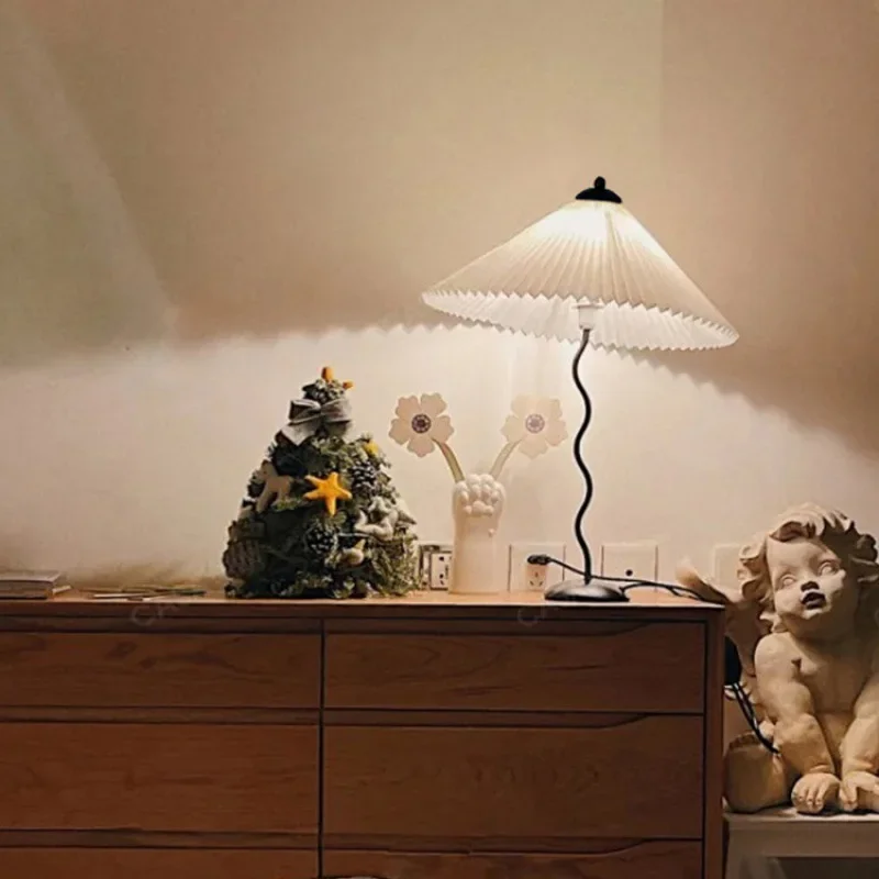 Squiggle Table/Floor Lamp