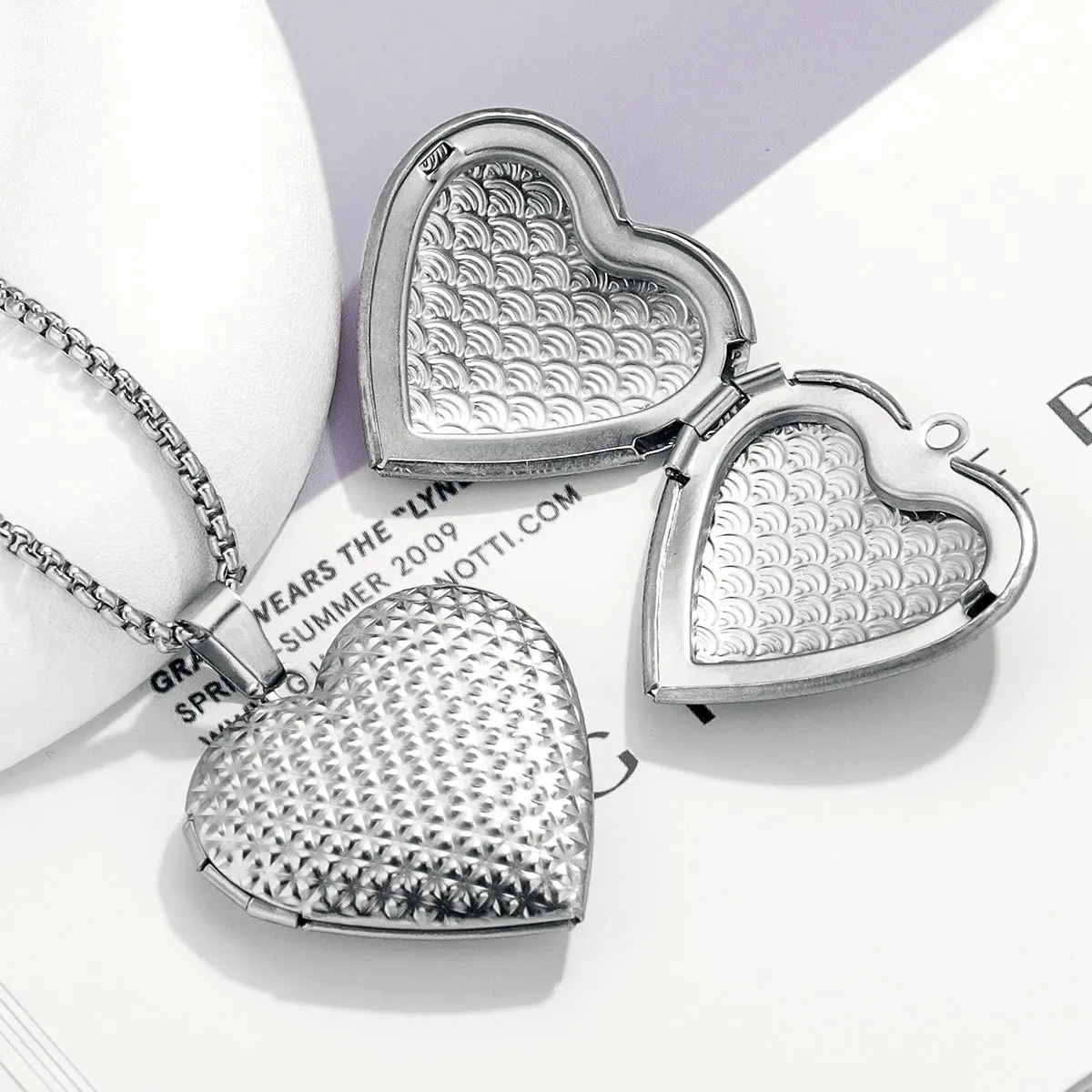 Stainless Steel Love Box Pendant Retro Relief Pattern Pendant DIY Creative Necklace Jewelry Accessory 2