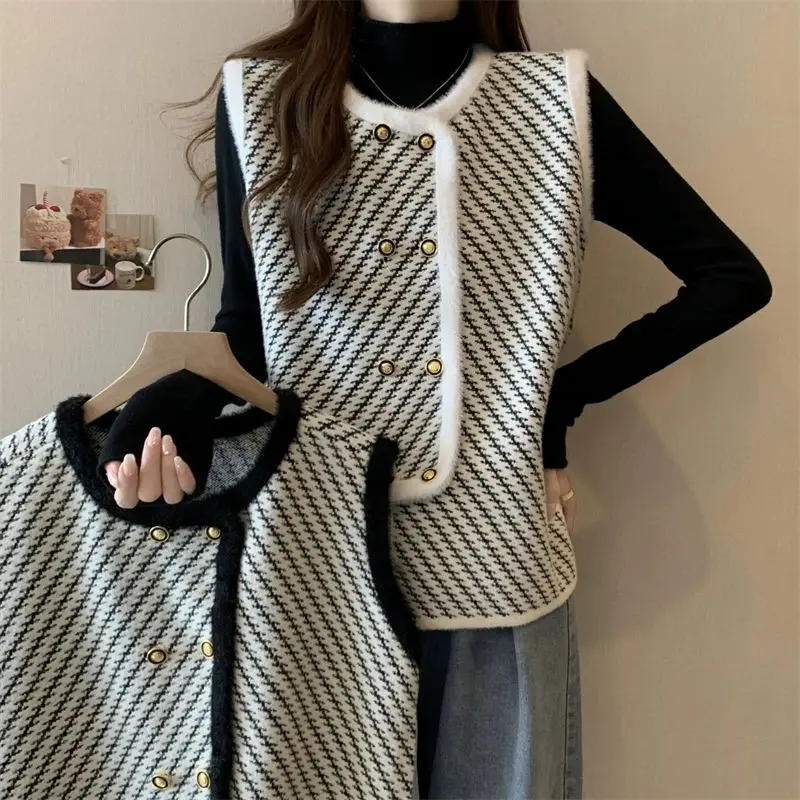 Autumn Winter New Button Patchwork Knitting Vests Coats Striped Irregular Sweet Sweaters Tops Vintage Fashion Women Clothing