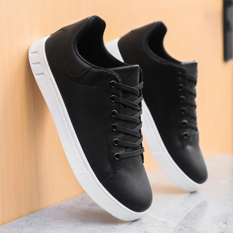 2026 Men's Shoes New Style Four Seasons Fashionable Versatile Soft Bottom White Casual Shoes Breathable Summer Zapatillas Hombre 2