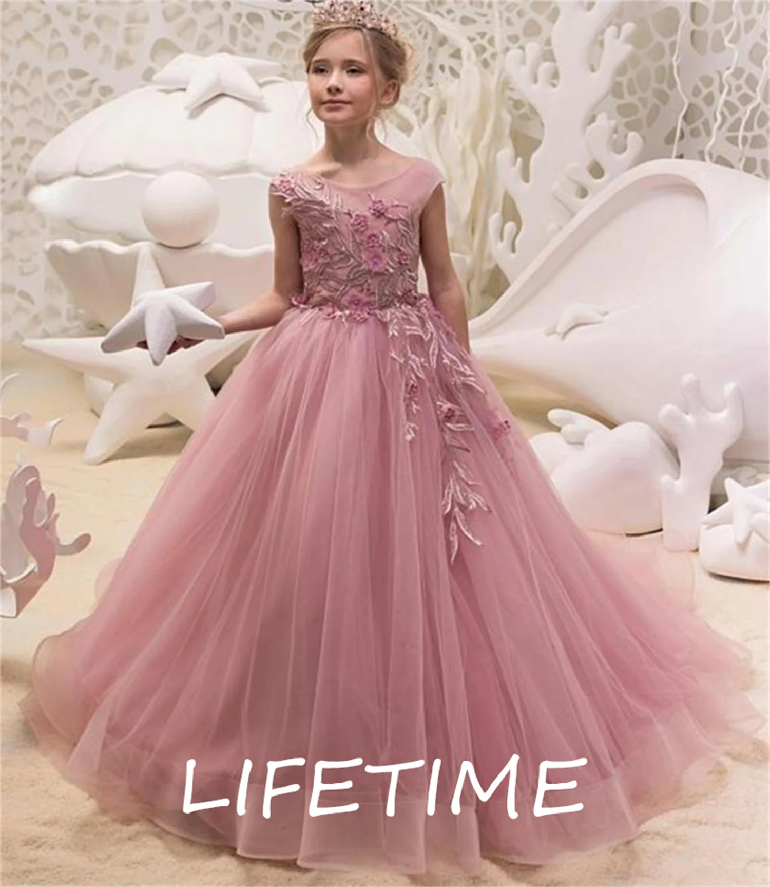 

New Flower Girl Dresses Blush Pink First Communion Gowns For Girls Ball Gown Cloud Beaded Pageant Gowns Vestido De Daminha