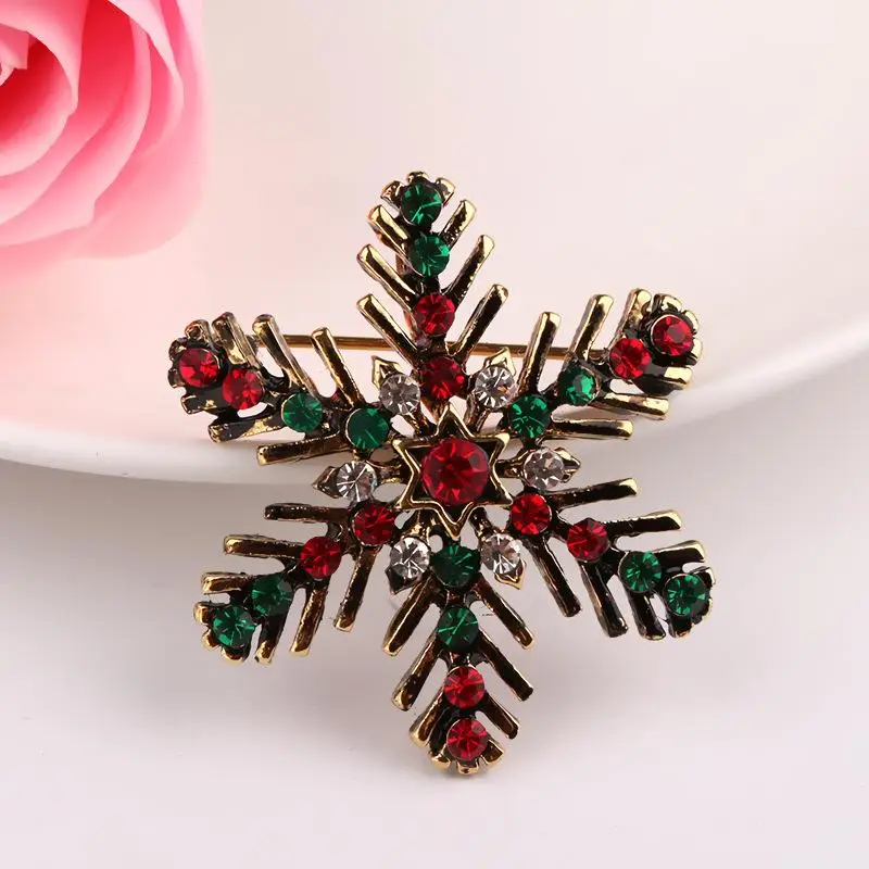 Creative Christmas Alloy Snowflake Brooch Fashionable Cute Diamond Studded Snowflake Holiday Brooch Women's Jewelry Accessories