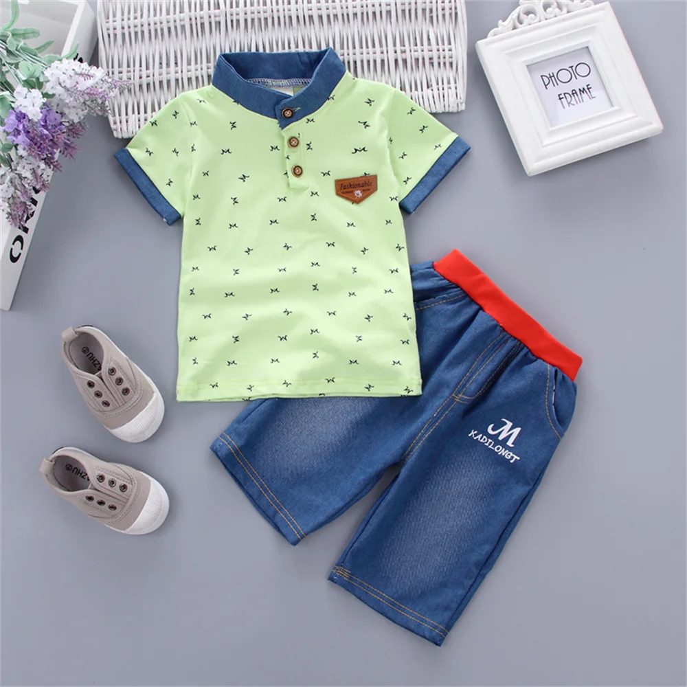 2PCS Baby Summer Fashion All over Print Letter M Pattern Short Sleeve Denim Shorts Set_voghion.com