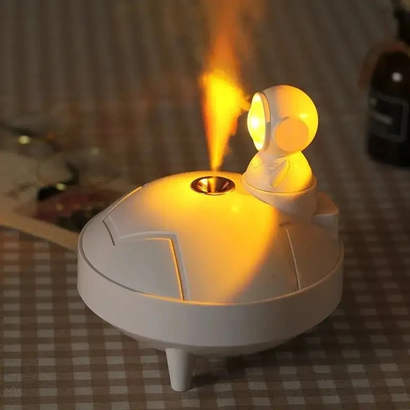 Astronaut Humidifier Household Ornaments Sunset Light Humidification Rehydration USB Charging Sprayer 3