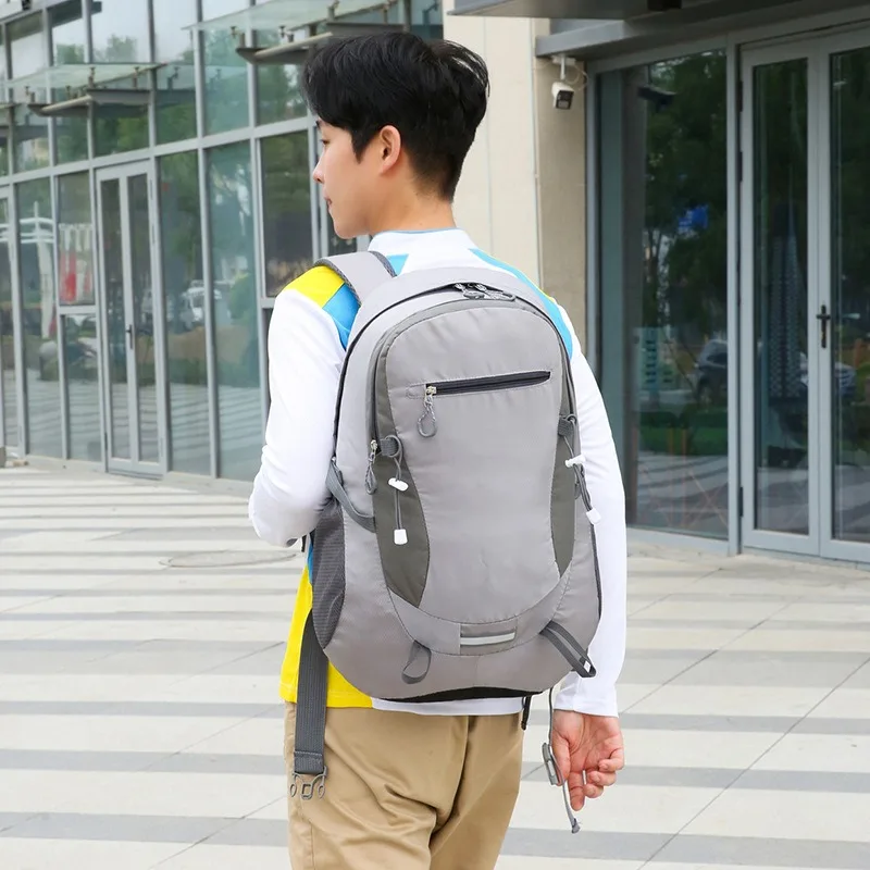 배낭 야외용 대용량 배낭 등산 가방 벤틀리 플라잉스퍼컨티넨탈GT벤테이가물산느용 지퍼가 달린 숄더백