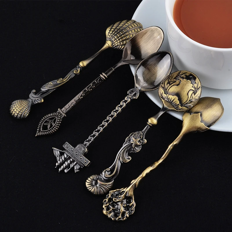 

5pcs/Set Alloy Vintage Royal Style Carved Small Coffee Spoon Flatware Cutlery Kitchen Dining Bar Tools Western style tableware