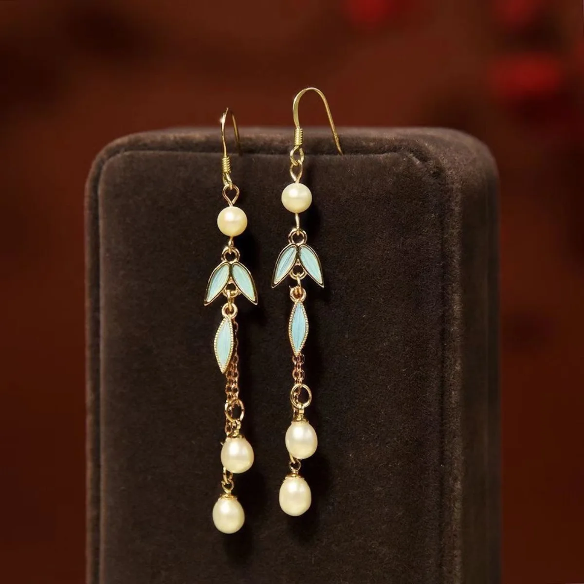 New Chinese Fashion Bamboo Leaf Shaped Stud Earrings for Women Ethnic Design Pearl Pendant Tassel Luxury Jewelry Creative Gifts 6
