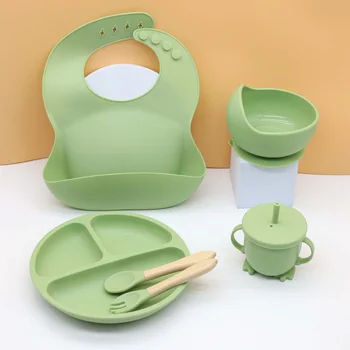Set di stoviglie per alimenti per bambini caldi ciotola per bavaglini piatto per la cena tazza per l'acqua manico in legno cucchiaio forchetta set da sei pezzi