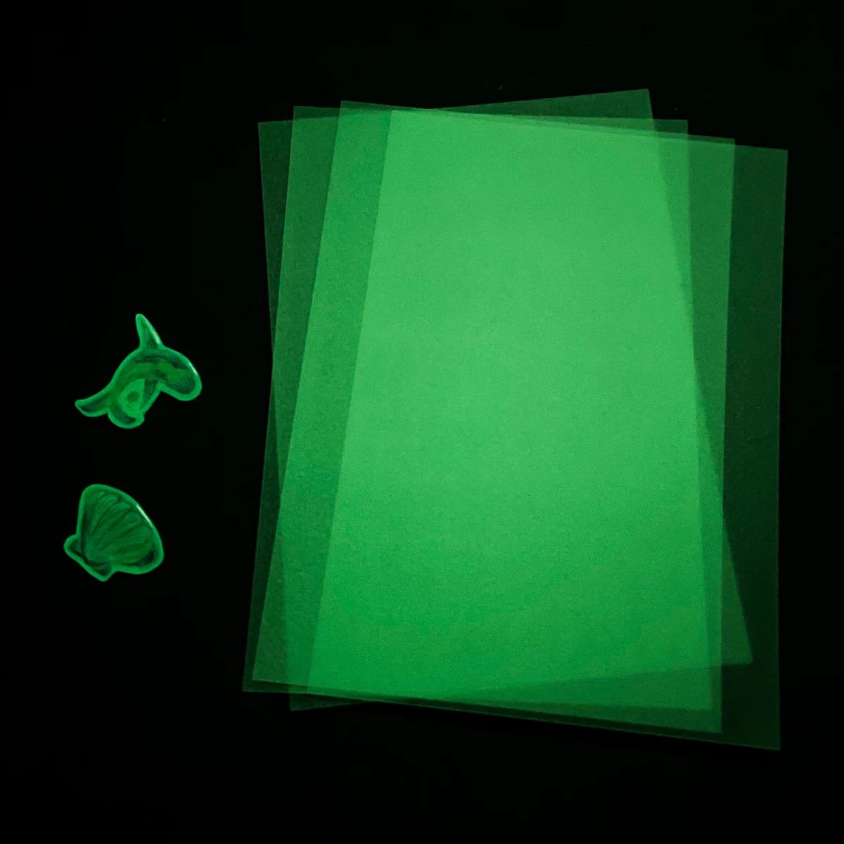 Luminous Shrink Plastic Sheet 5Pcs 14.5x20cm DIY Handmade Glow in The Dark Fluorescent Heat Shrink