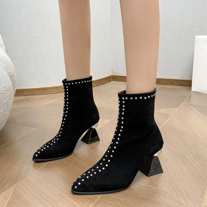 

Fashion Women's Boots 2023 Autumn Winter Ankle Boots Sexy Design Rivet Pointed Tapered Heel Booties Quality Suede Zip Lady Shoes