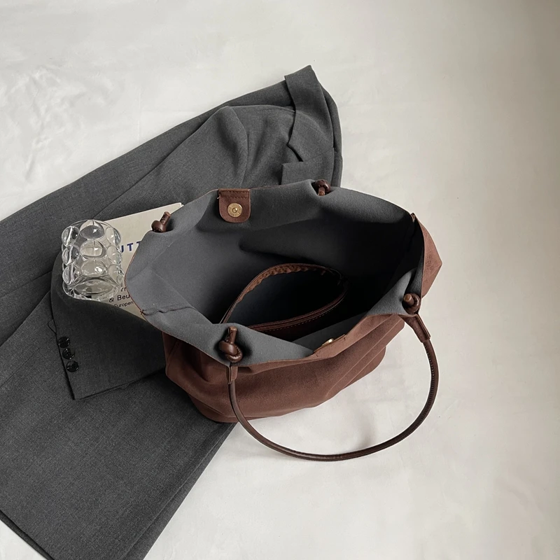 Tote Bag Faux Suede Magnetic Closure Hobo Bag for Women Slouchy Handbag Solid Top-handle Bag for Work Travel