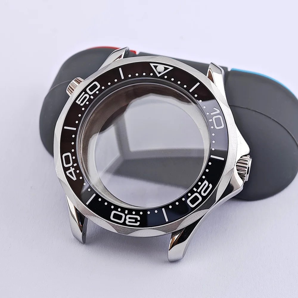 High-Quality Silver Diving Watch Case for Men with Automatic Movement