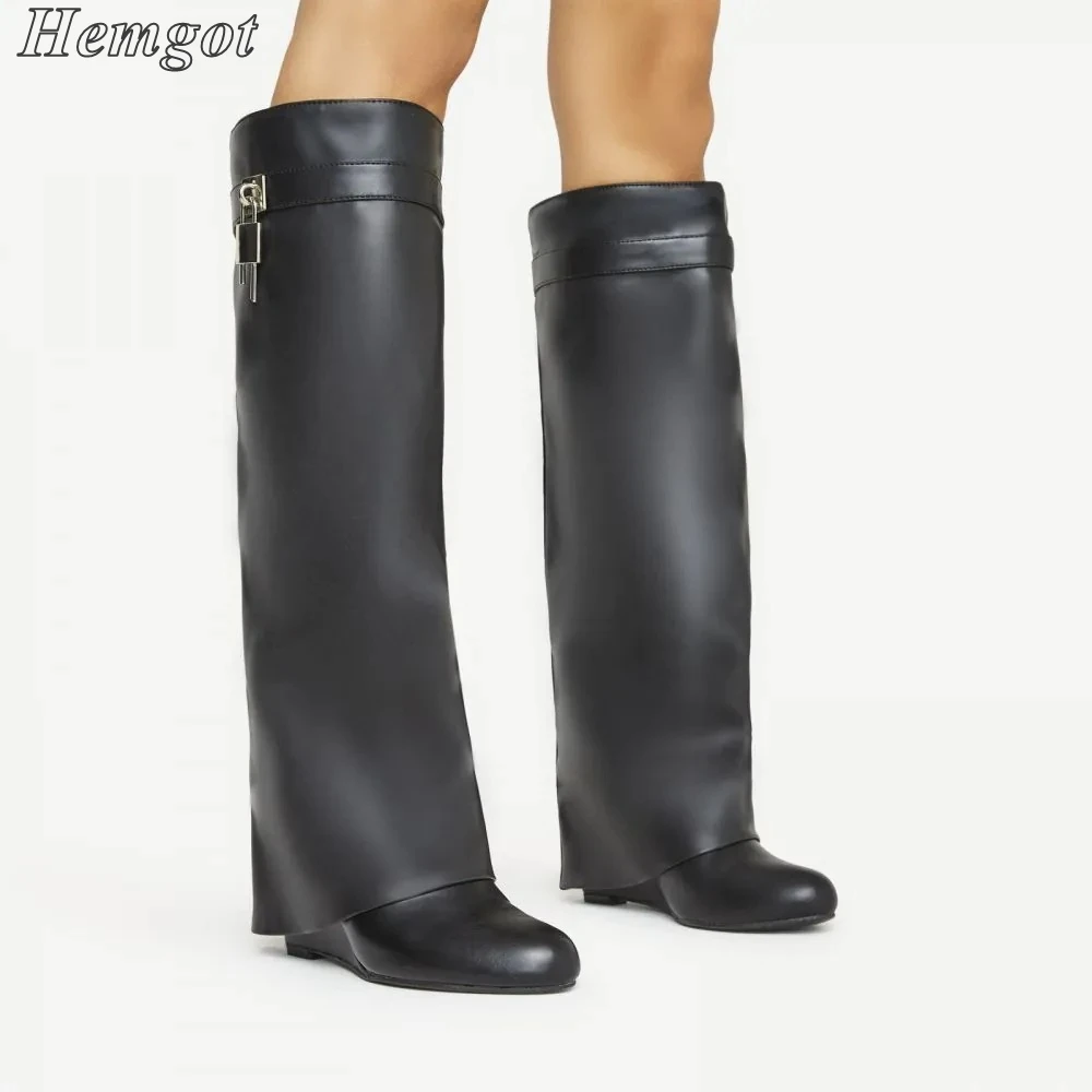 Рисунок 5 - Женские ботинки на толстом каблуке