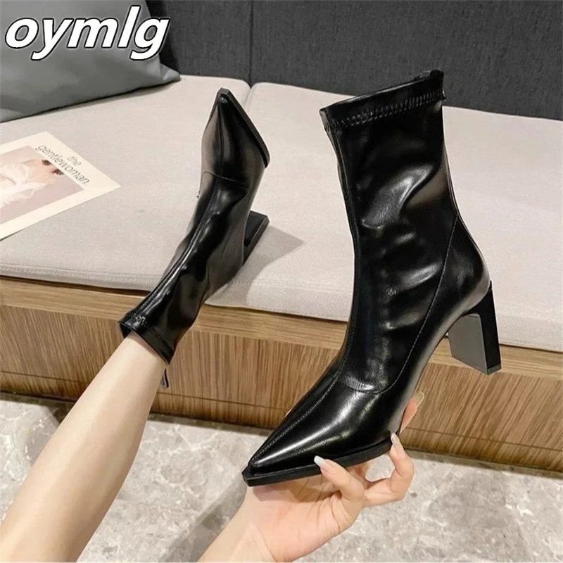 Pointed Fashion Boots 2023 Autumn/Winter New Short Tube Mid Heel Thick Heel Back Zipper Fashion High Heel Short Boots for Women