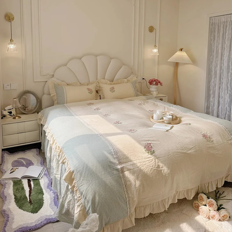 White European Designer Double Bed Simple Nordic Glamorous King Size Twin Bed Wood Modern Lit Deux Place Furniture For Bedroom