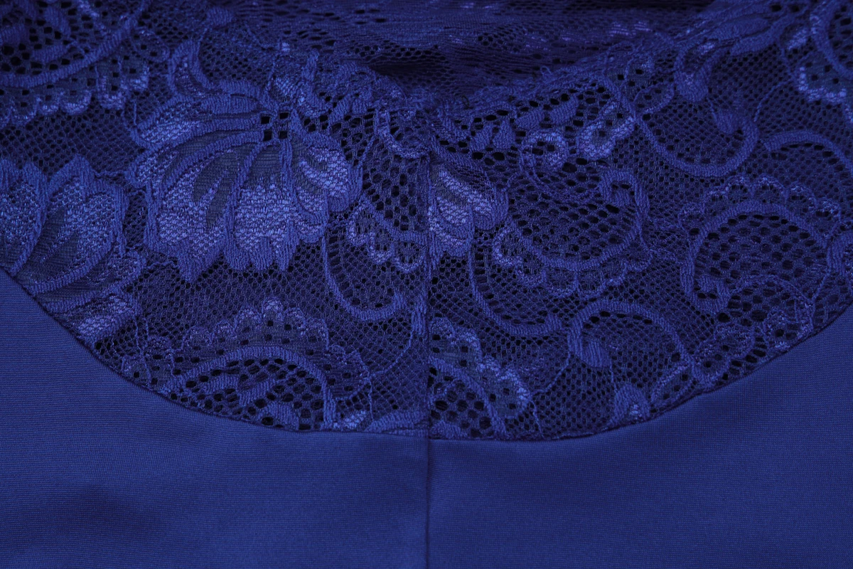 Hugcitar Elegantes Neckholder-Kleid, ärmellos, Patchwork-Spitze, einfarbig, gerafft, rückenfrei, sexy Maxikleid, Sommerkleidung für Damen, Party, Festival – Detail 10