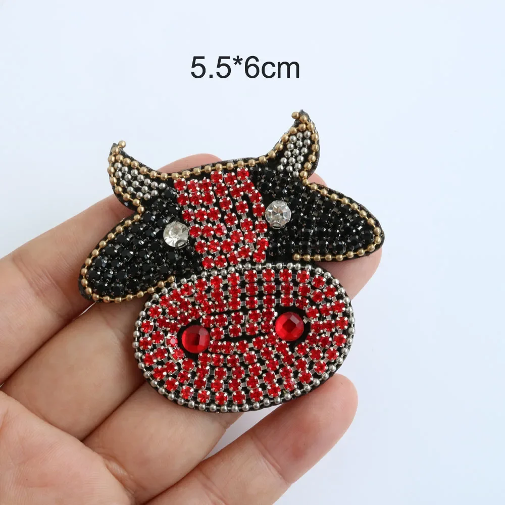 Fashion animal beaded patches for clothing DIY rhinestone sequins Sew on patch embroidery seahorse appliques parche ropa