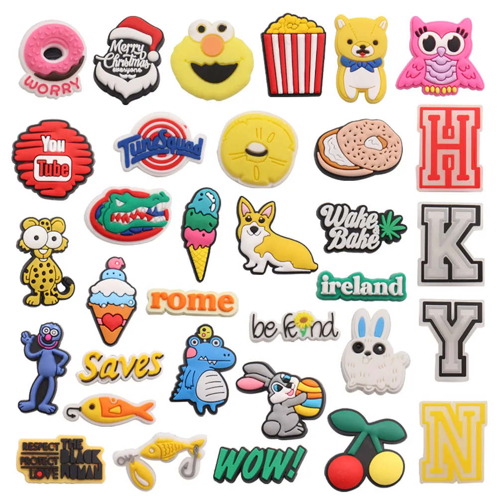 

Mix 50PCS PVC Croc Jibz Donuts Popcorn Santa Claus Dog Owl Ice Cream Dinosaur Rabbit Fish Garden Shoes Button Decorations