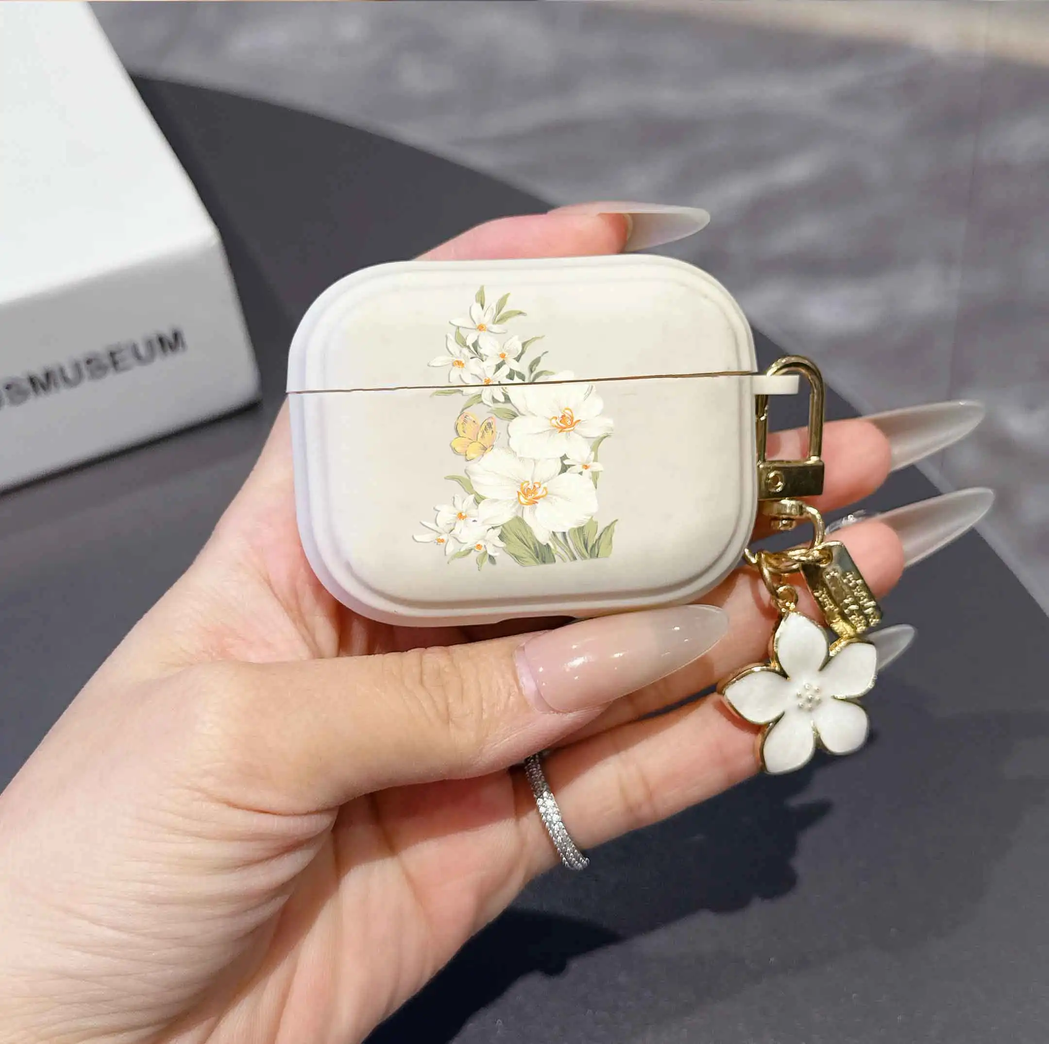 Adorable Protective Headphone Case with Hooks
