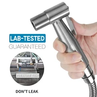 ปืนฉีดน้ำแรงดันสูงแบบมือถือ สแตนเลส 304 สำหรับทำความสะอาดห้องน้ำ พร้อมหัวฉีดและสายยางปรับได้ สำหรับโถสุขภัณฑ์ อ่างล้างหน้า และกระเบื้อง 3