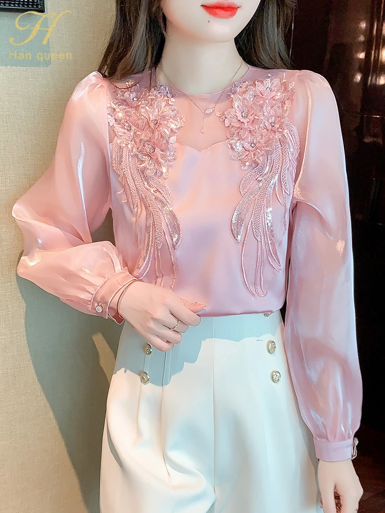 H Han Queen-ڼ  Ƽ   ž, ϰ  ۾ ĳ־ ƾ   콺,  ǰ