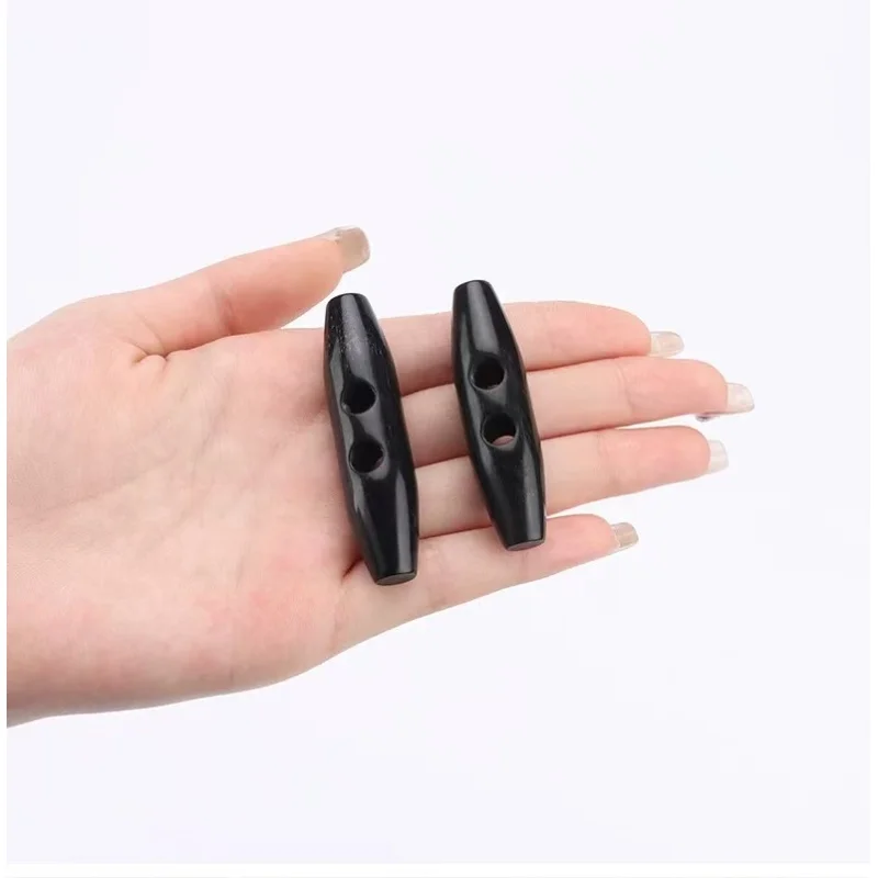10pcs 30/40mm 7 색 천연 나무 토글 뿔 버클 나무 버튼 오버 코트 수제 타원형 마개 버튼 용 봉제 공예