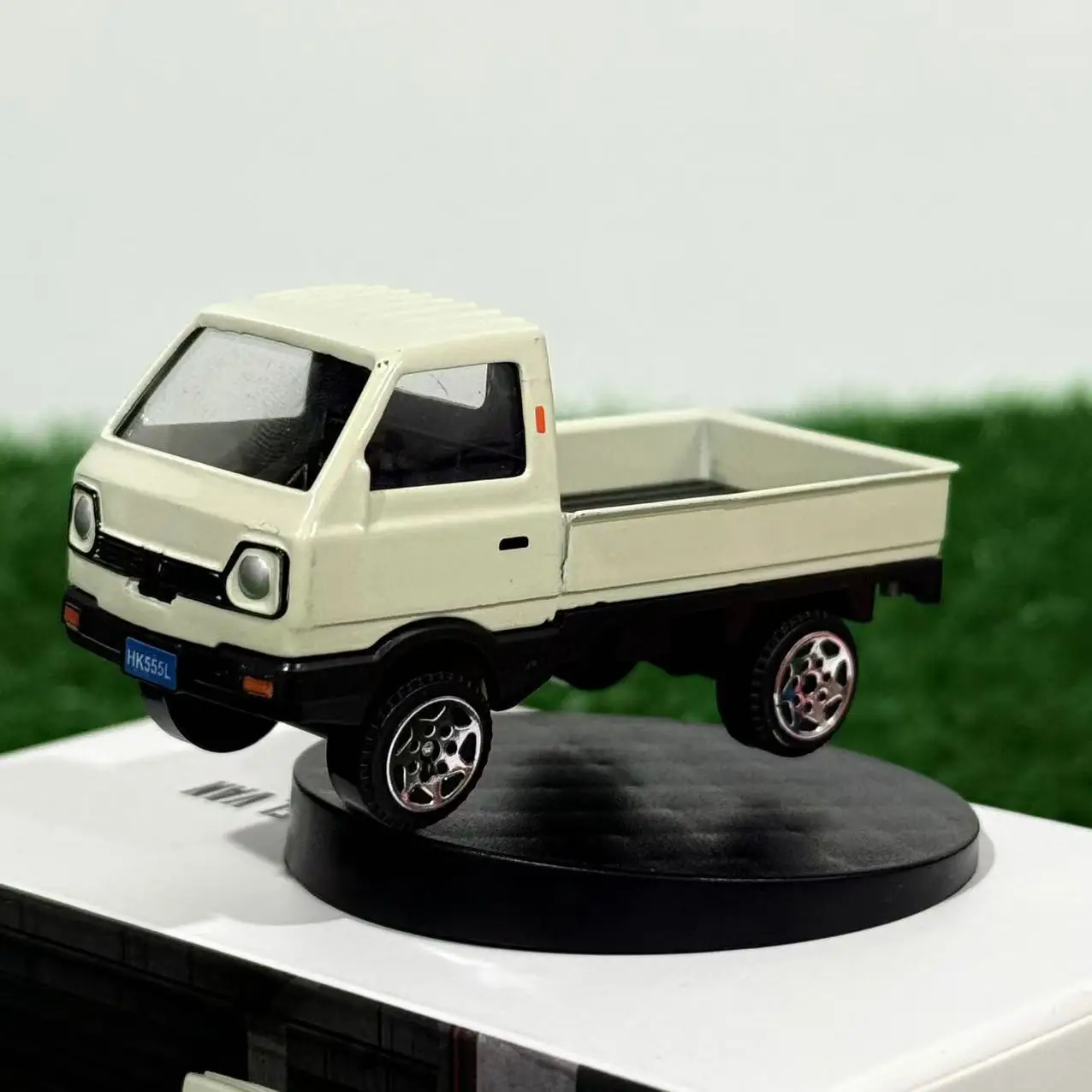 1:64 이니셜 D AE86 후지와라 레이싱 드리프트 자동차 모델 스태츄 장식품 자동차 센터 콘솔 어린이용 창의적인 자동차 장난감 장식품