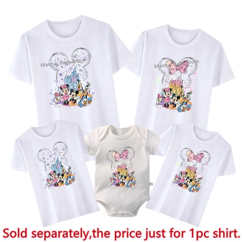 Disney Castle Mickey Minnie Print Family Matching Shirts Funny Look Dad Mom Kids Tees Tops First Disneyland Trip Outfits 4