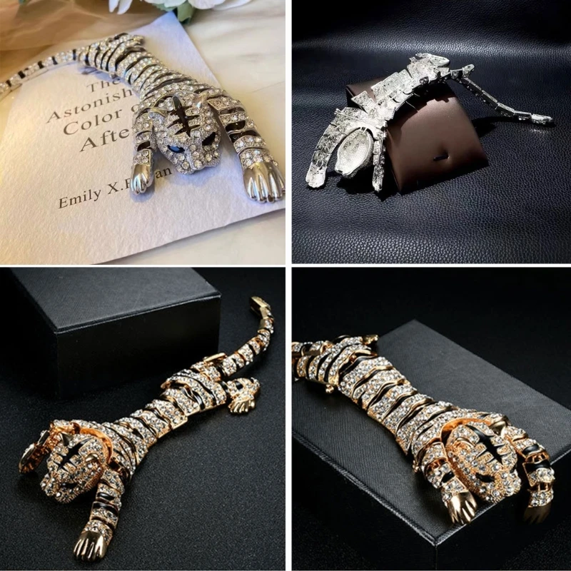Broche Tigre argentée main image 0