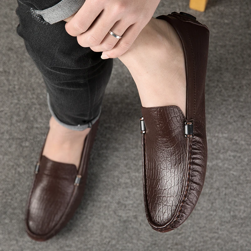 

New Men Shoes Leather Genuine Gentleman Dinner Loafers Men Moccasins Shoes Slip-on Soft Flats Footwear Lightweight Driving Shoes