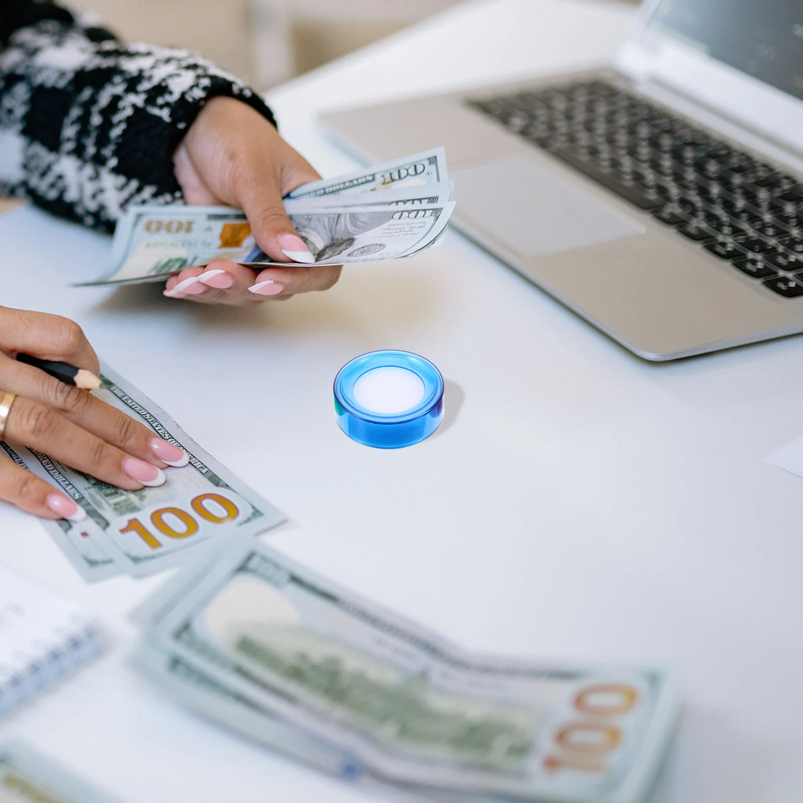 Рисунок 6 - увлажняющие губки для кончиков